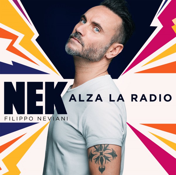 Il nuovo singolo di Nek è "Alza la radio"