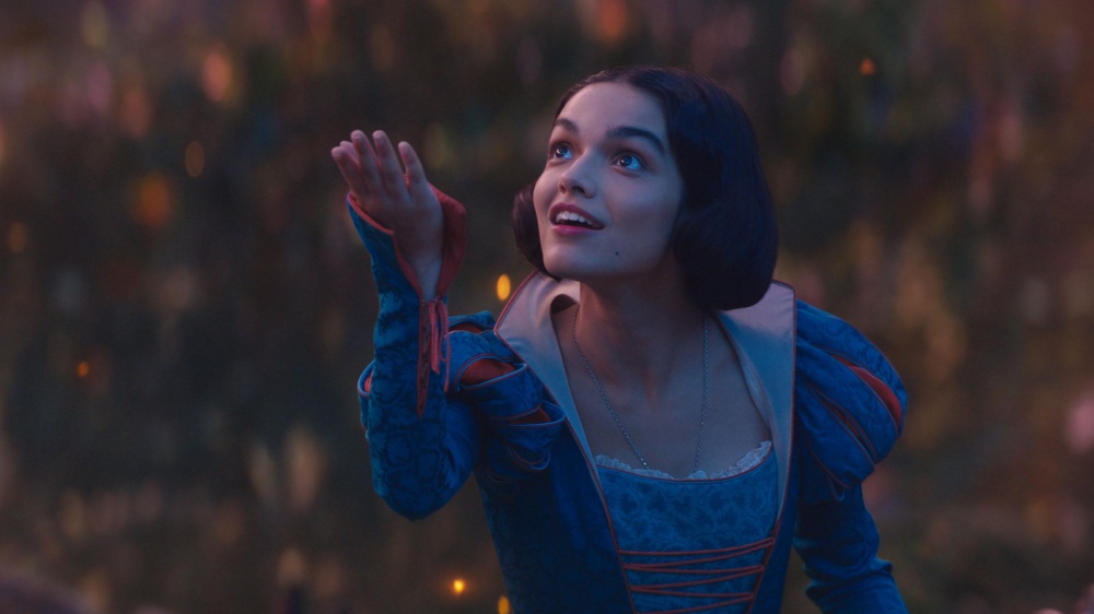 Biancaneve, dopo il flop sul grande schermo la principessa Disney ci riprova in streaming