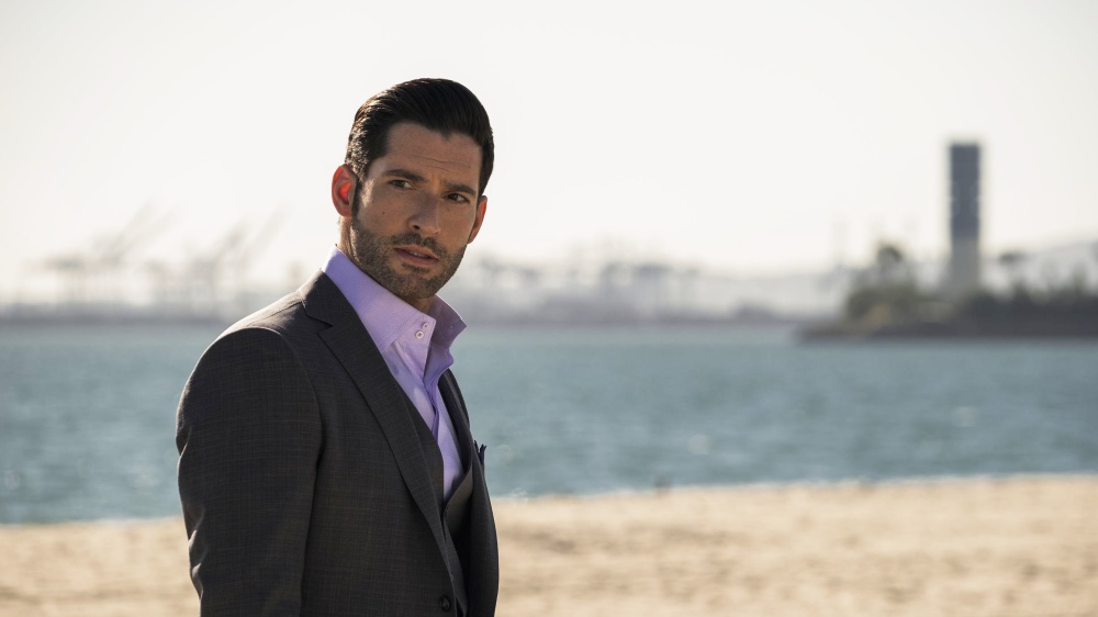 Tom Ellis torna su Netflix per il nuovo film "The Thursday Murder Club"