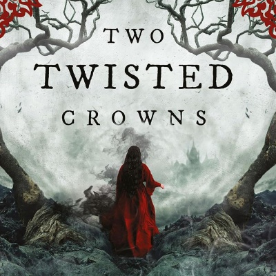 A spasso tra i libri, letture per tutte le età: diamo uno sguardo a “Two twisted crowns” e a “Il grande libro dei mondiali di calcio”