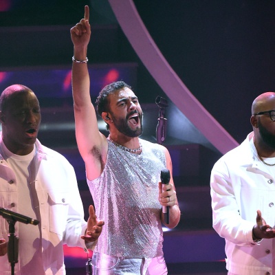 Sanremo, Marco Mengoni vince la serata delle cover