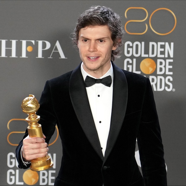 Golden Globe 2023 E’ polemica per il premio a Evan Peters e il suo