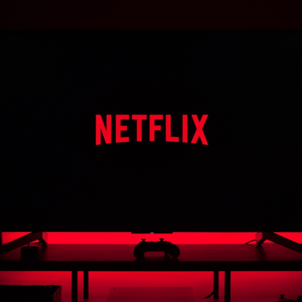 Netflix introduce nuove tariffe. Ecco come cambiano i prezzi anche qui in  Italia - Radio Zeta