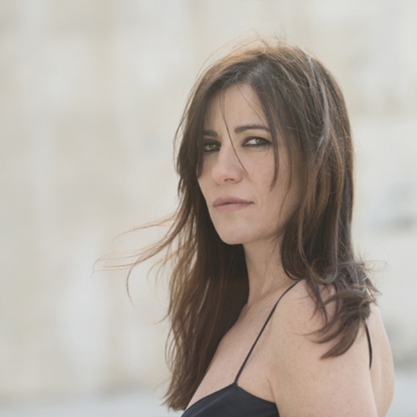 Paola Turci, il nuovo singolo è “Un’emozione da poco”