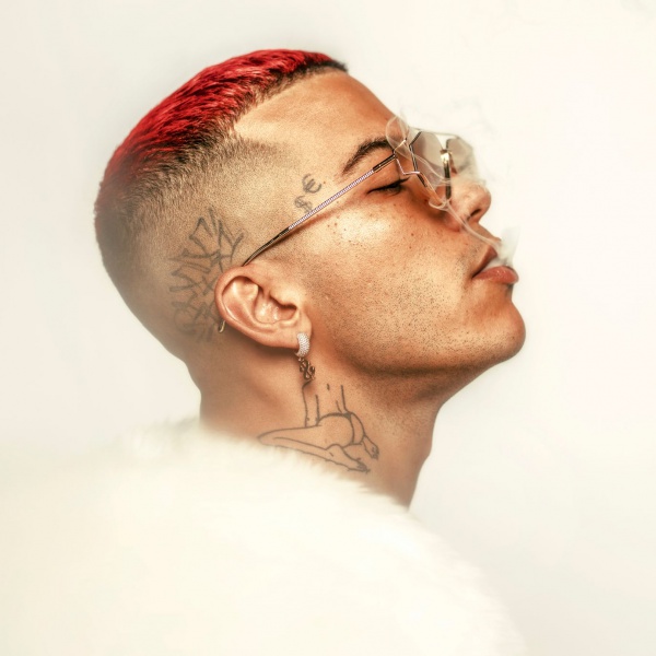 Sfera Ebbasta e Rvssian presentano Italiano